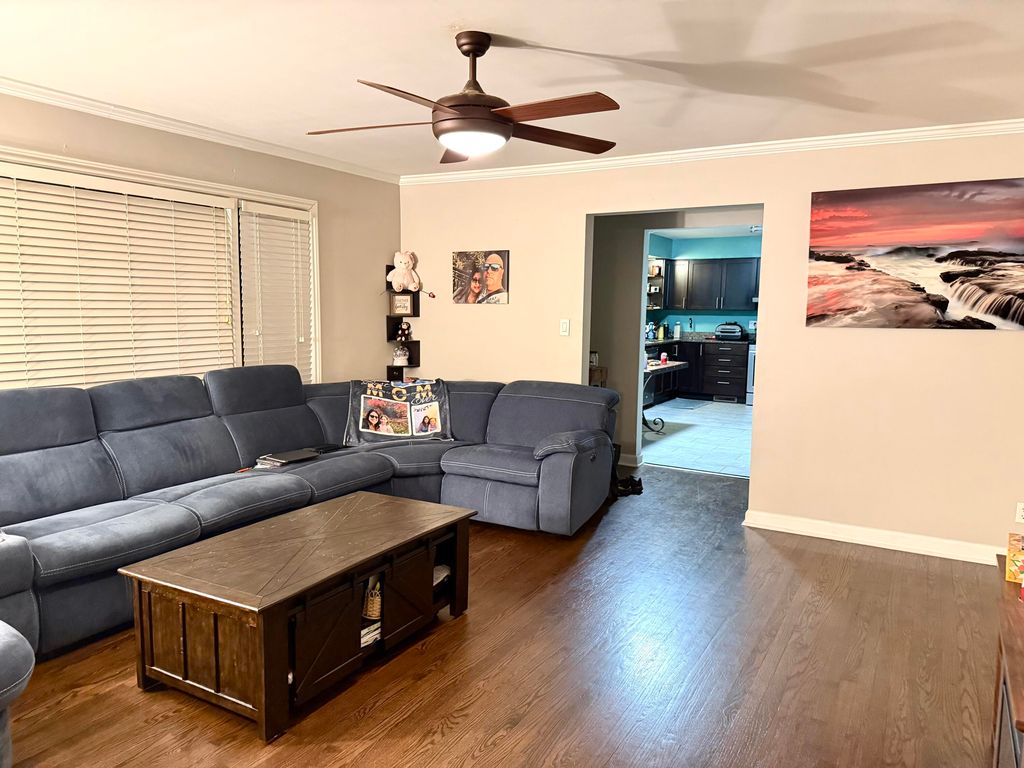 Photo of 140 N Linda Street, Hobart, IN 46342 (MLS # 838249)