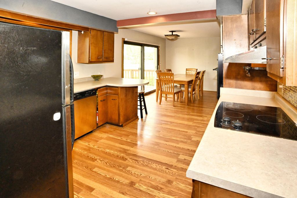 Photo of 2405 Linden Drive, Valparaiso, IN 46383 (MLS # 837749)