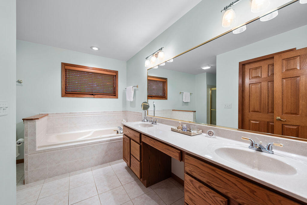 Crown Point, Indiana 46307, United States, 4 Bedrooms Bedrooms, ,3 BathroomsBathrooms,Residential,Active,145084