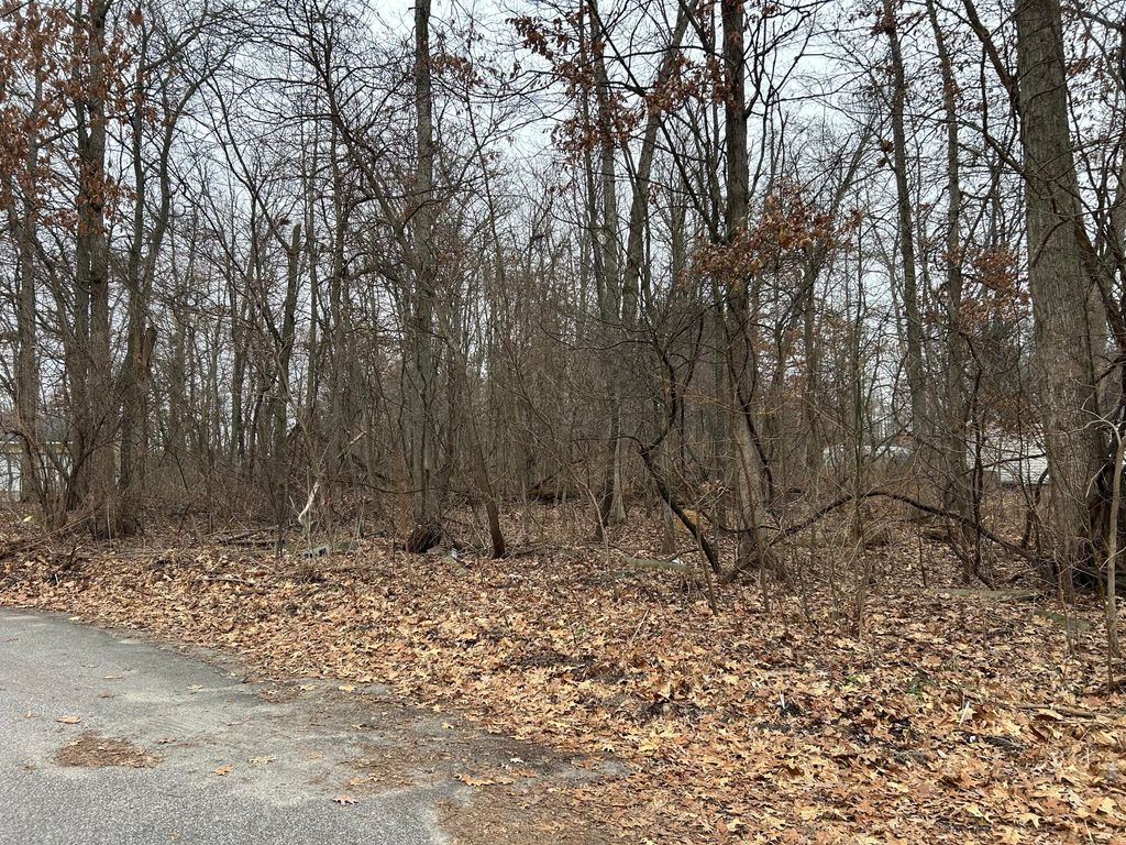 Photo of 4418 Oakland Court, Wheatfield, IN 46392 (MLS # 835218)