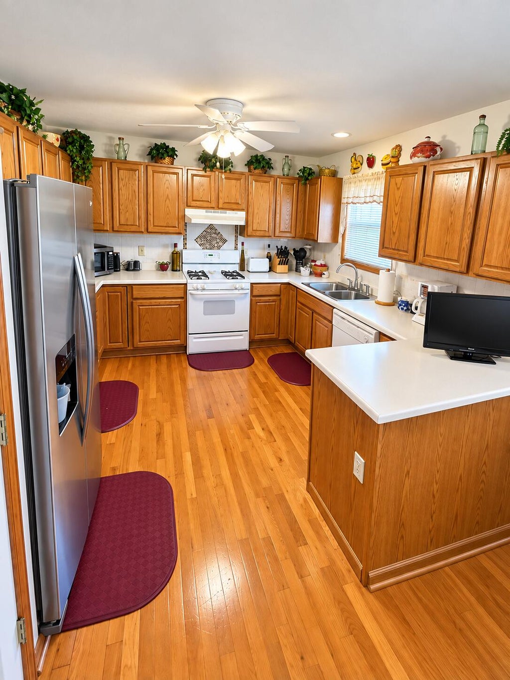 Photo of 1470 W 84th Avenue, Merrillville, IN 46410 (MLS # 846384)