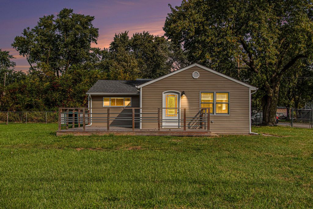 Photo of 6800 W 25th Avenue, Gary, IN 46406 (MLS # 836889)