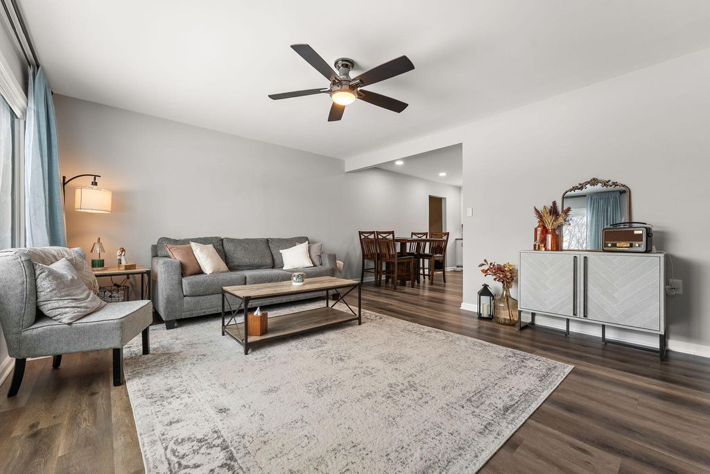 Photo of 711 Juniper Road, Valparaiso, IN 46385 (MLS # 832910)