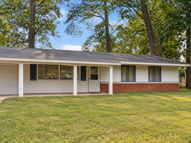 Photo of 6313 Wea Woodland Drive, Lafayette, IN 47909 (MLS # 846349)