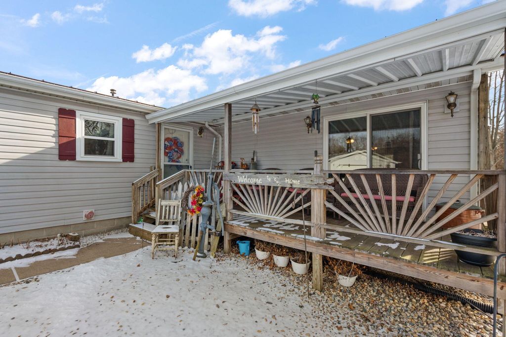 Photo of 5815 N Us Highway 231, Rensselaer, IN 47978 (MLS # 833056)