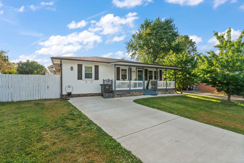 Photo of 3338 Jay Street, Hobart, IN 46342 (MLS # 840213)