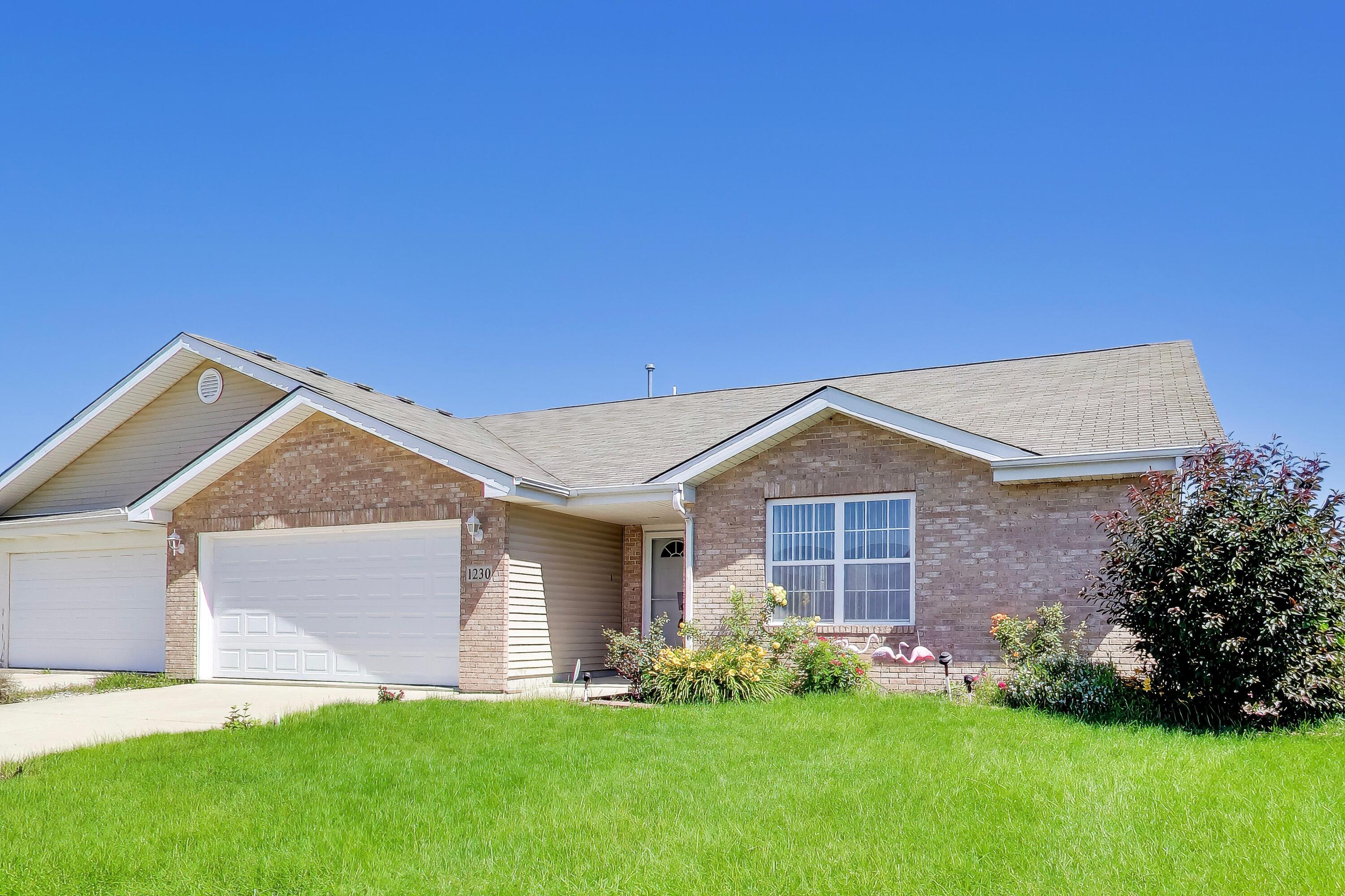 Photo 1 of 33 — 1230 W 82nd Lane, Merrillville, IN 46410