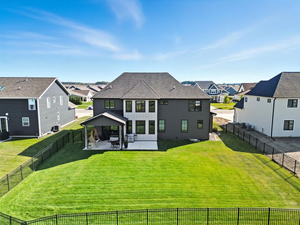 Photo of 8334 W 105th Avenue, Saint John, IN 46373 (MLS # 836414)