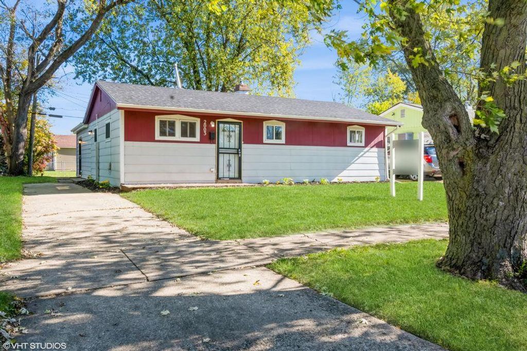 Photo of 2003 Wright Street, Gary, IN 46404 (MLS # 836379)