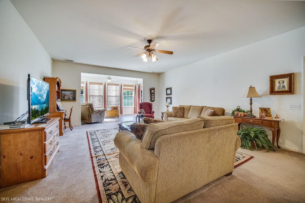 Photo of 521 Cochran Drive, Crown Point, IN 46307 (MLS # 847359)