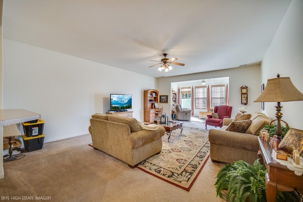 Photo of 521 Cochran Drive, Crown Point, IN 46307 (MLS # 847359)