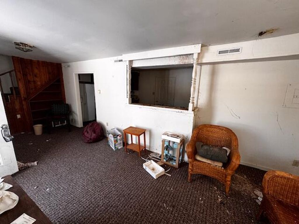 Photo of 304 E Jackson Road, Chesterton, IN 46304 (MLS # 831957)