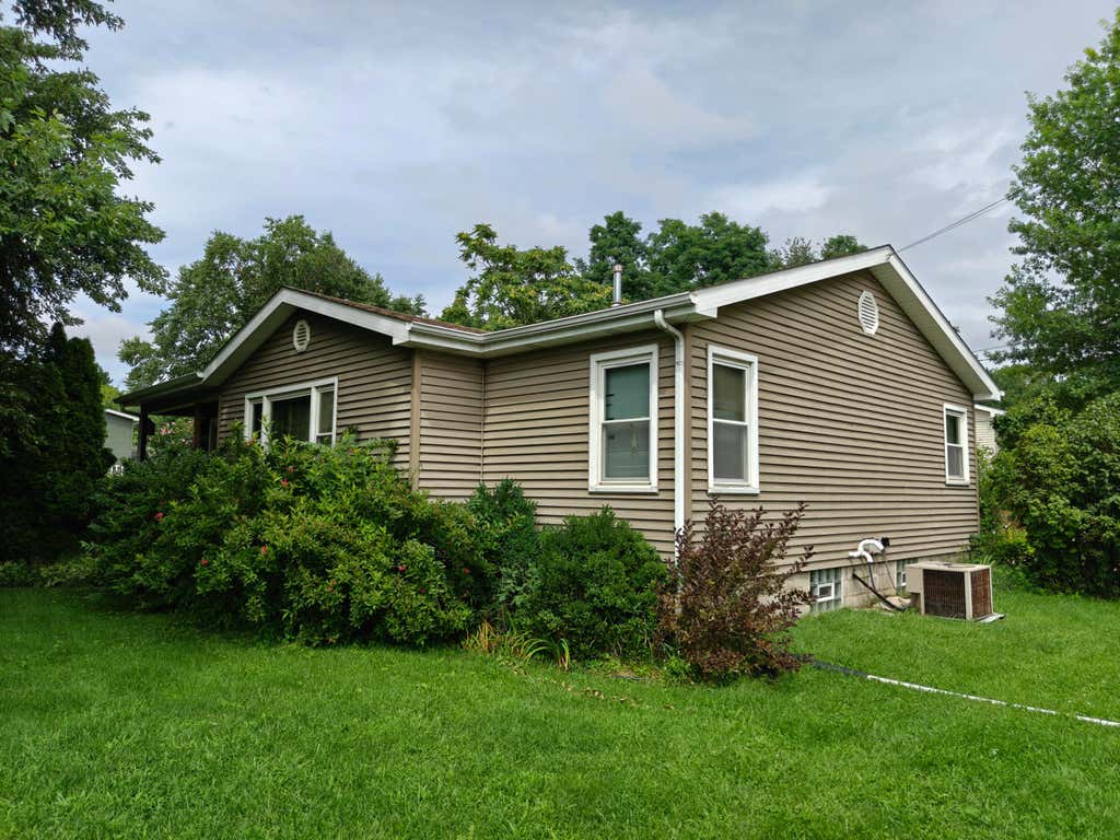 Photo of 2805 N County Line Road, Portage, IN 46368 (MLS # 843546)