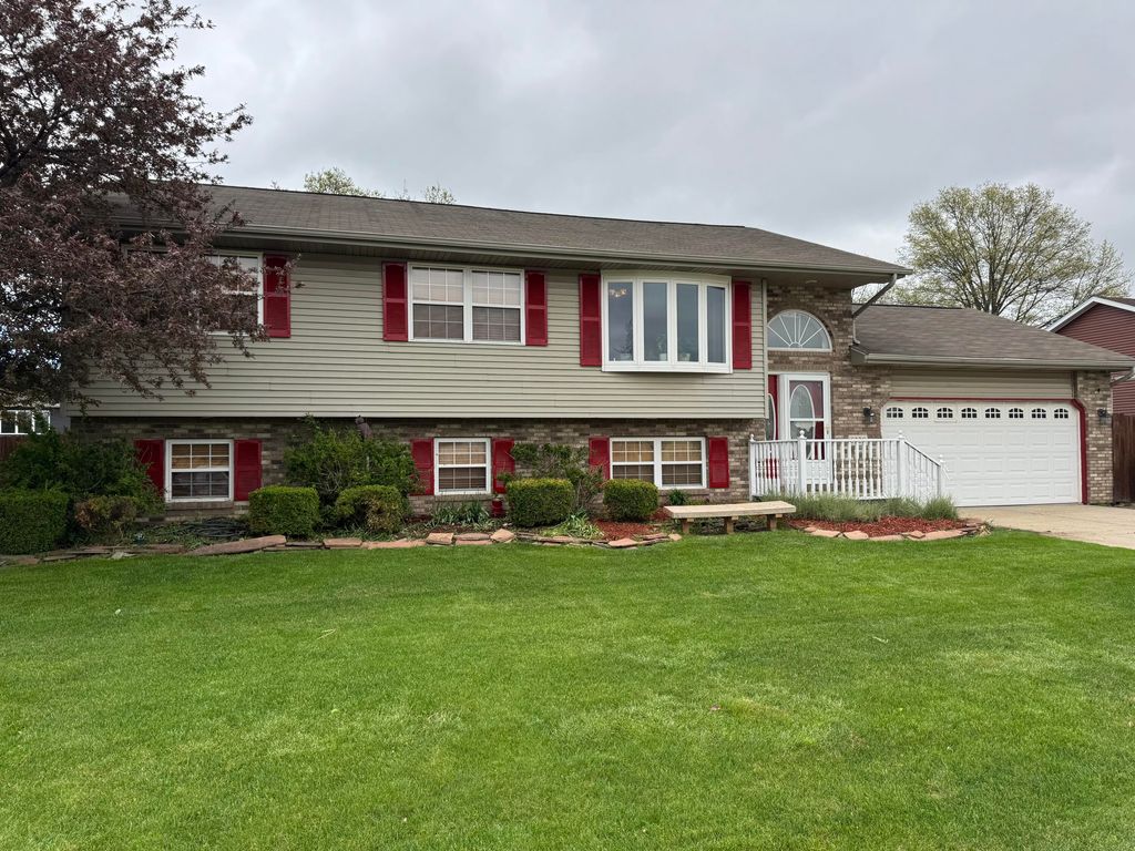 Photo of 6320 Savannah Avenue, Portage, IN 46368 (MLS # 838023)