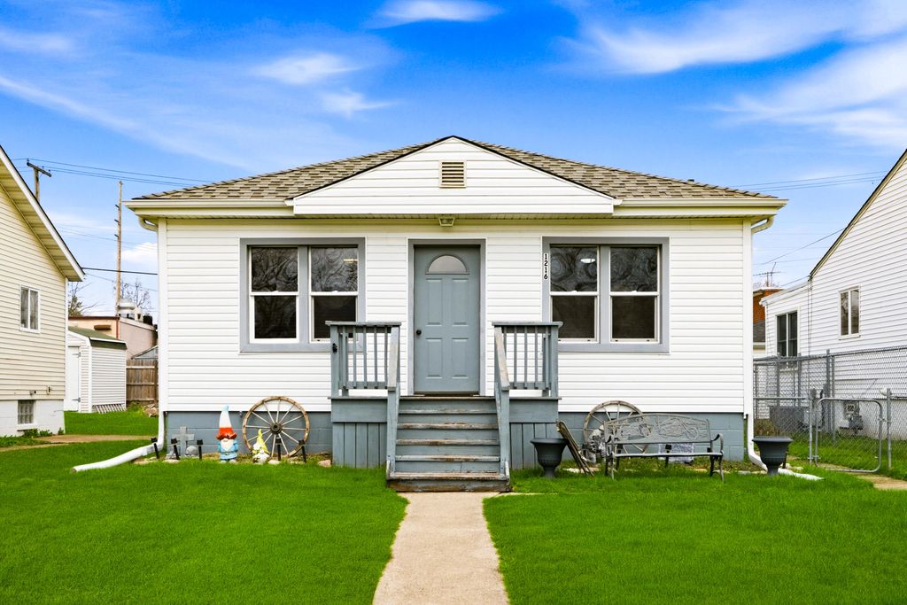 Photo of 1216 W 37th Place, Hobart, IN 46342 (MLS # 836521)