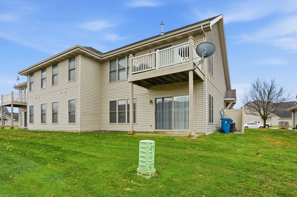 Photo of 1148 Timberwood Lane, Schererville, IN 46375 (MLS # 832092)