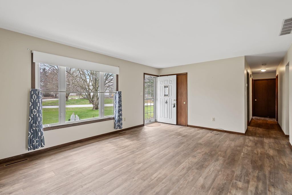 Photo of 4720 E 1040 N, DeMotte, IN 46310 (MLS # 836586)