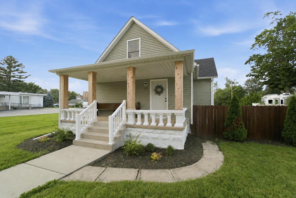 Photo of 138 Jefferson Avenue, Chesterton, IN 46304 (MLS # 844435)