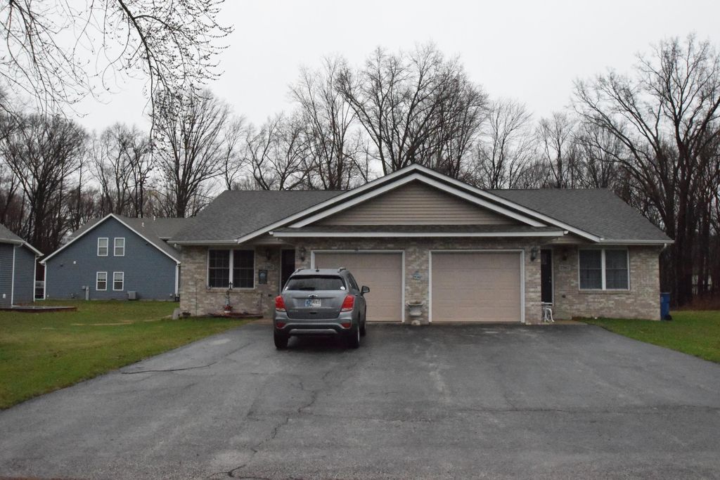 Photo of 2160 Westchester Avenue, Chesterton, IN 46304 (MLS # 835242)