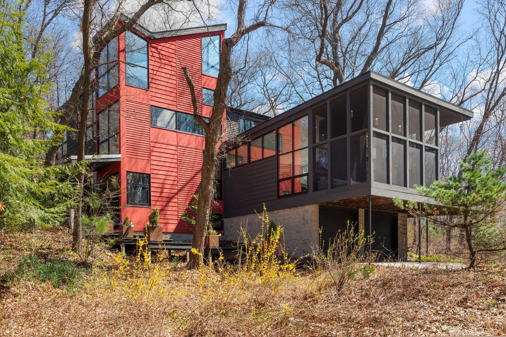 Photo of 5 Cypress Lane, Dune Acres, IN 46304 (MLS # 836380)