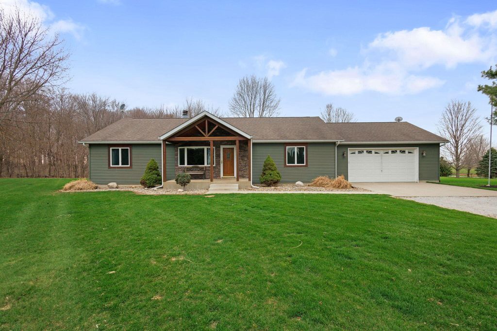 Photo of 5225 E 50 N, La Porte, IN 46350 (MLS # 836395)