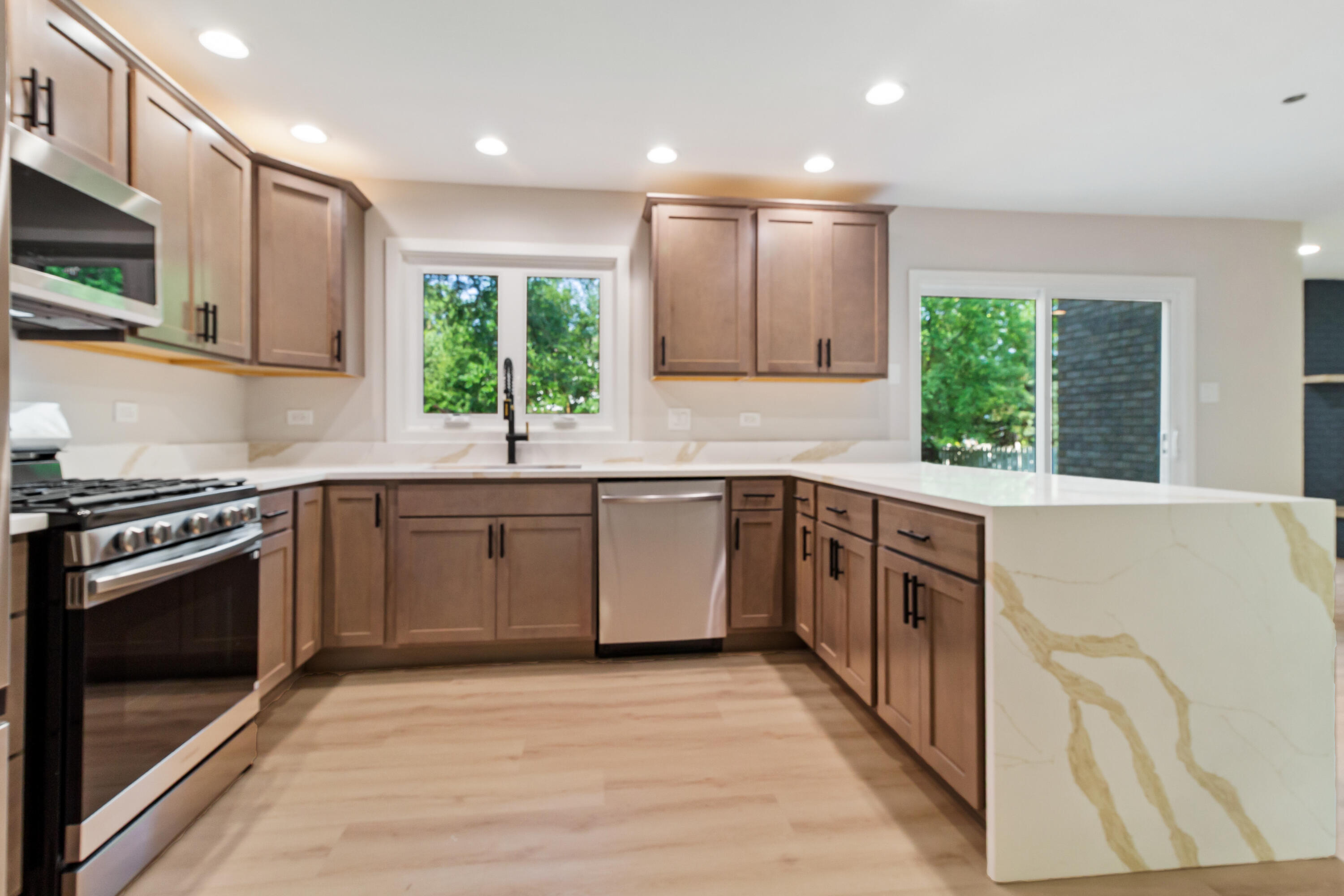 9759 Crimson Tree Lane