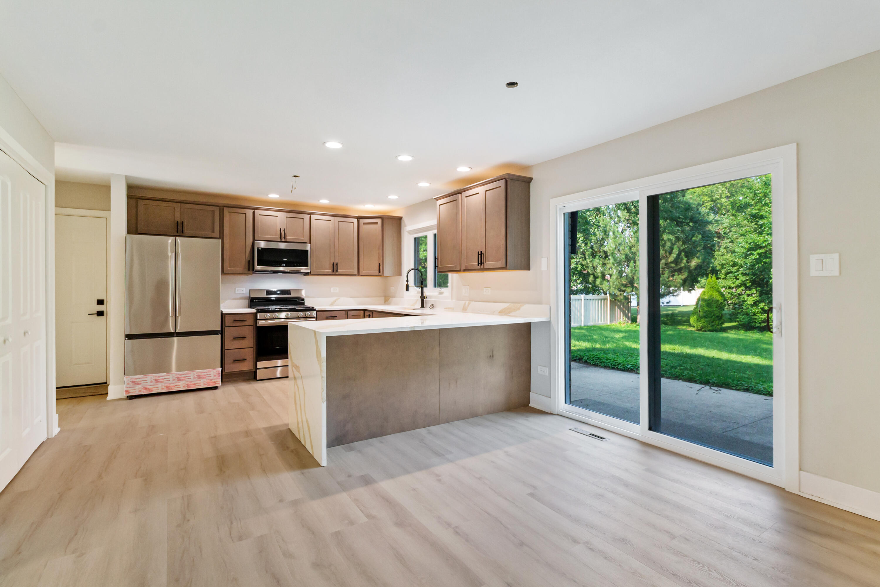9759 Crimson Tree Lane