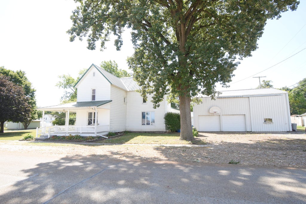 Photo of 105 W South Street, Remington, IN 47977 (MLS # 845294)