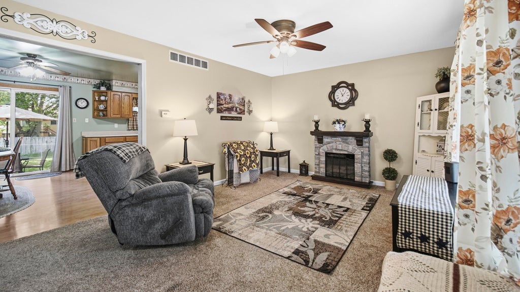 Photo of 72 Maple Court, Hebron, IN 46341 (MLS # 840155)
