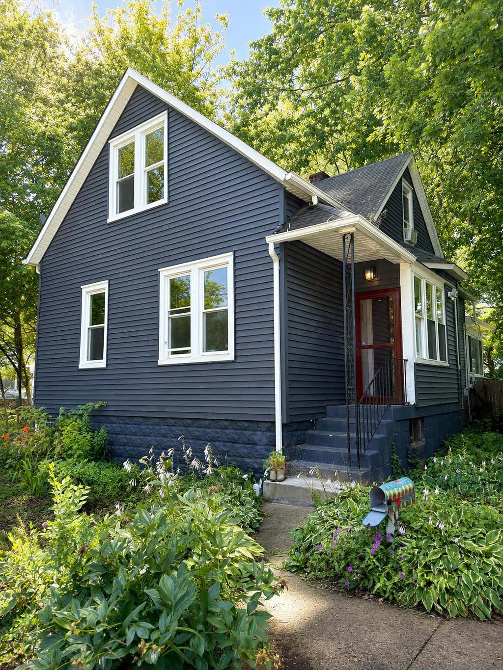 Photo of 6101 E 6th Place, Gary, IN 46403 (MLS # 842708)
