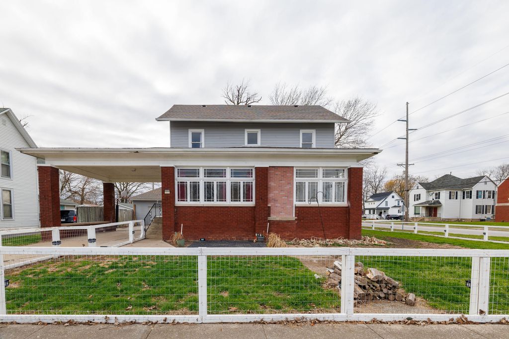 Photo of 102 S Newton Street, Goodland, IN 47948 (MLS # 836344)