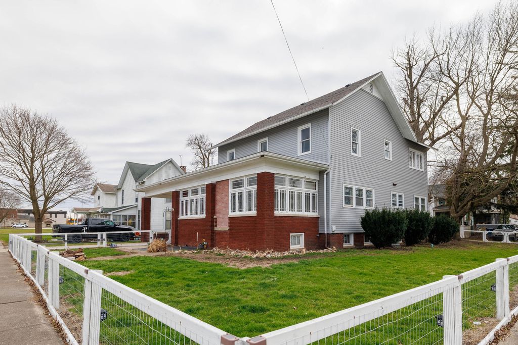 Photo of 102 S Newton Street, Goodland, IN 47948 (MLS # 836344)