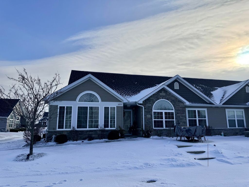 Photo of 10971 Elkhart Place, Crown Point, IN 46307 (MLS # 833119)