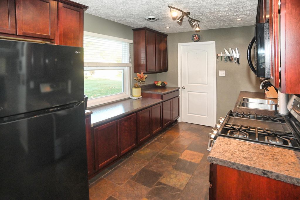 Photo of 507 E Indiana Avenue, Chesterton, IN 46304 (MLS # 830542)