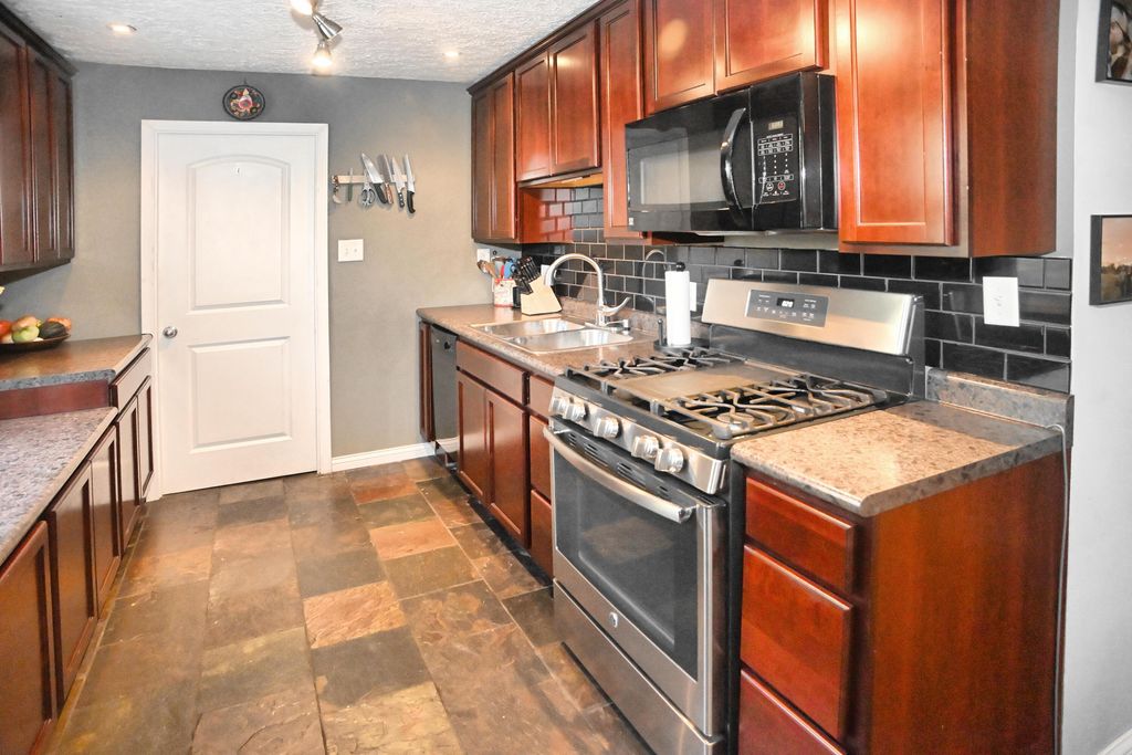 Photo of 507 E Indiana Avenue, Chesterton, IN 46304 (MLS # 830542)