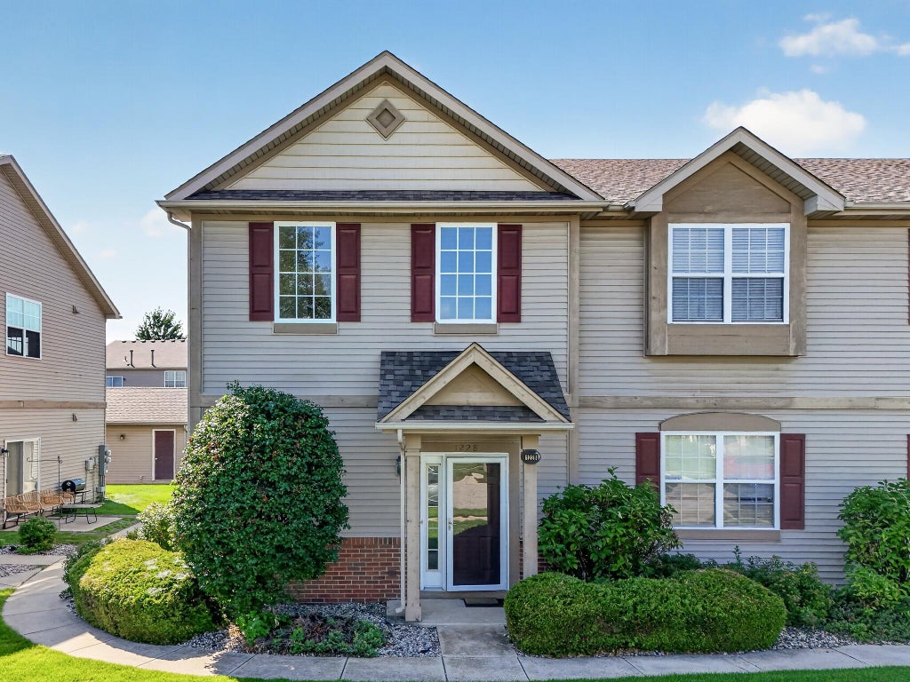 Photo of 1228 Primrose Lane, Schererville, IN 46375 (MLS # 842259)