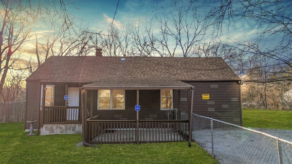 2320 BURR ST, GARY, IN 46406 - Image b4e7ac5517e9b0fc3a19e7511880f1e4/1168083163