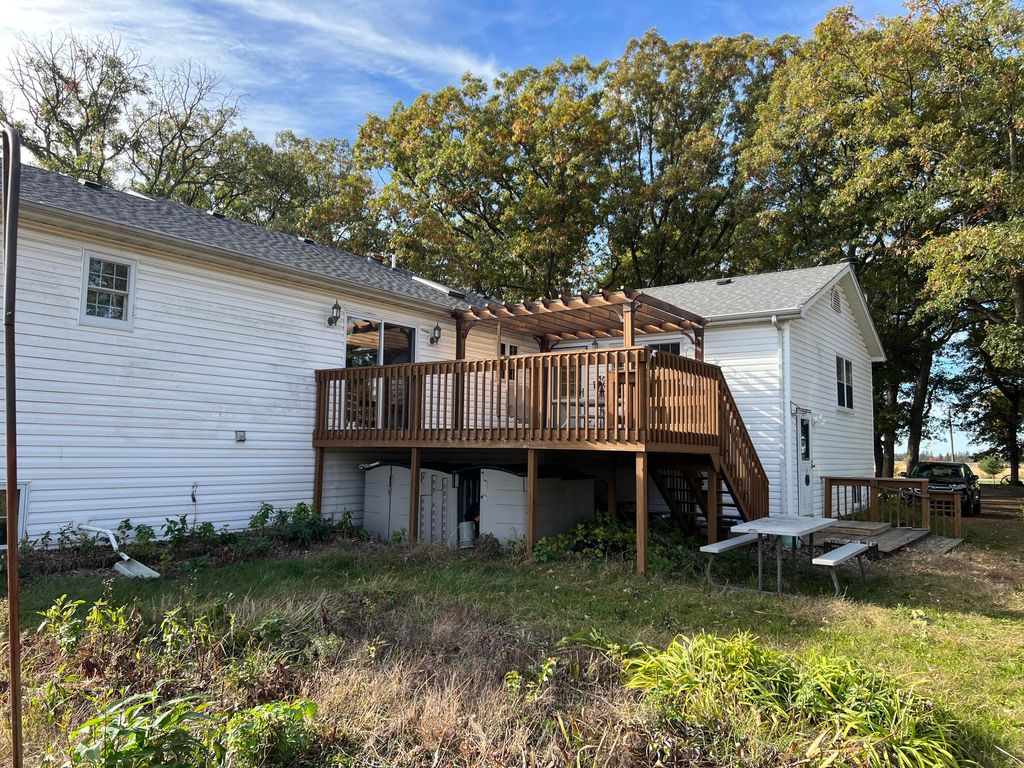 Photo of 9027 N 100 E, Lake Village, IN 46349 (MLS # 831866)