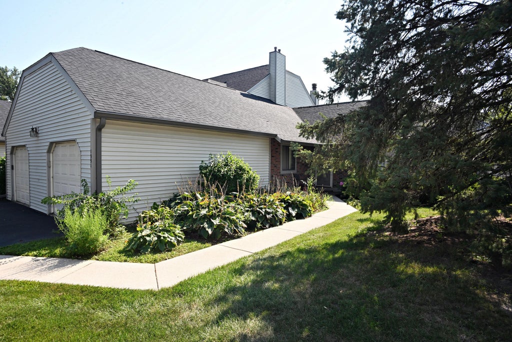 Photo of 1951 David Drive, Chesterton, IN 46304 (MLS # 844760)