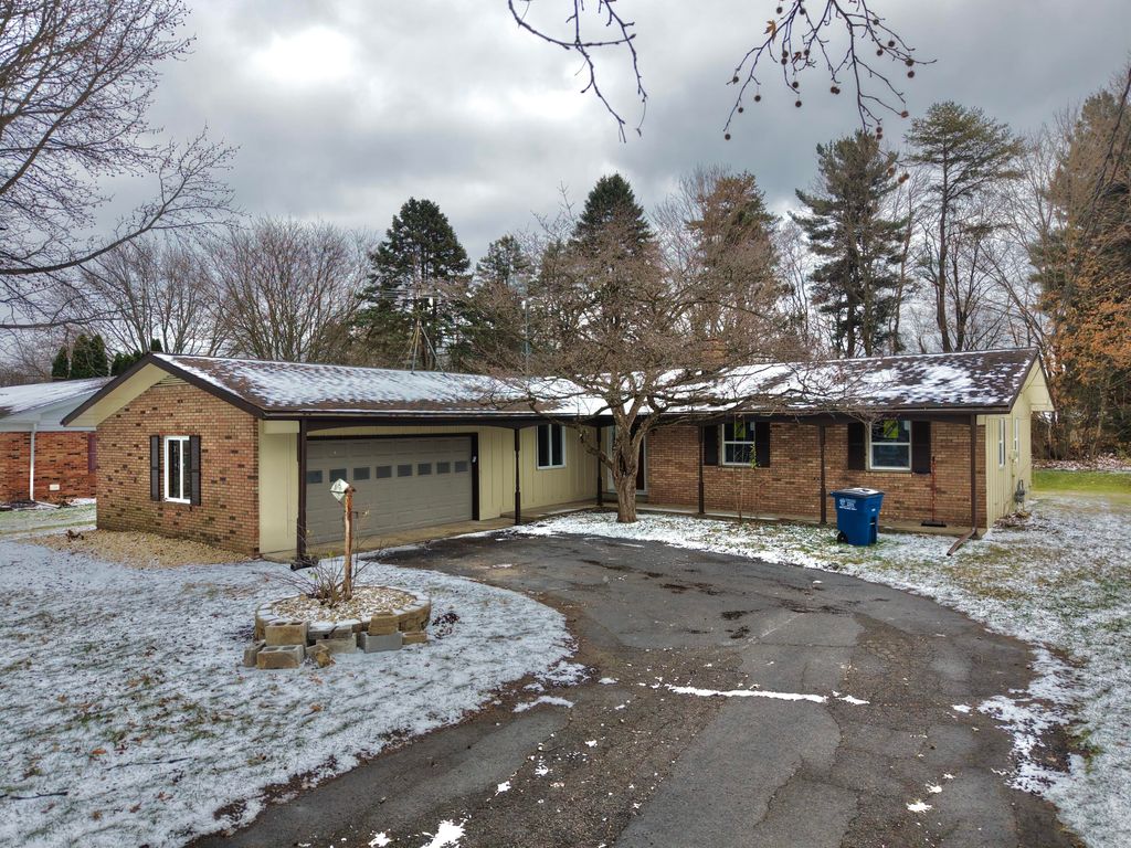 Photo of 64 Green Lawn Drive, La Porte, IN 46350 (MLS # 831333)