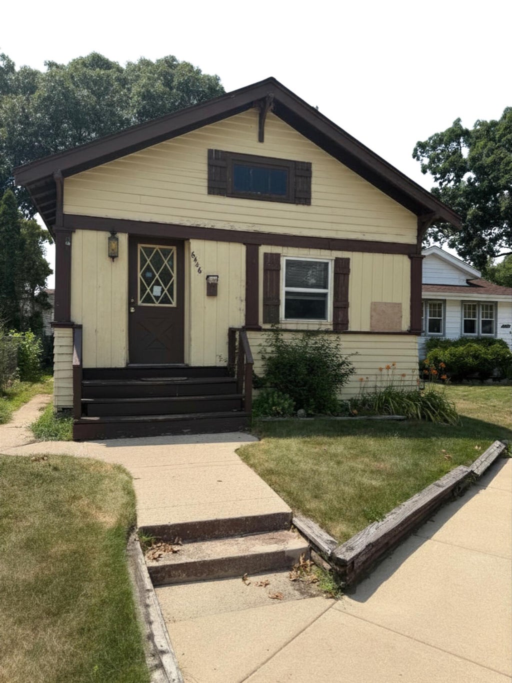 Photo of 6446 Crescent Place, Hammond, IN 46324 (MLS # 842389)