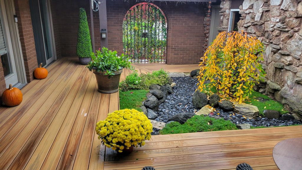 Photo of 8134 Oakwood Avenue, Munster, IN 46321 (MLS # 833180)