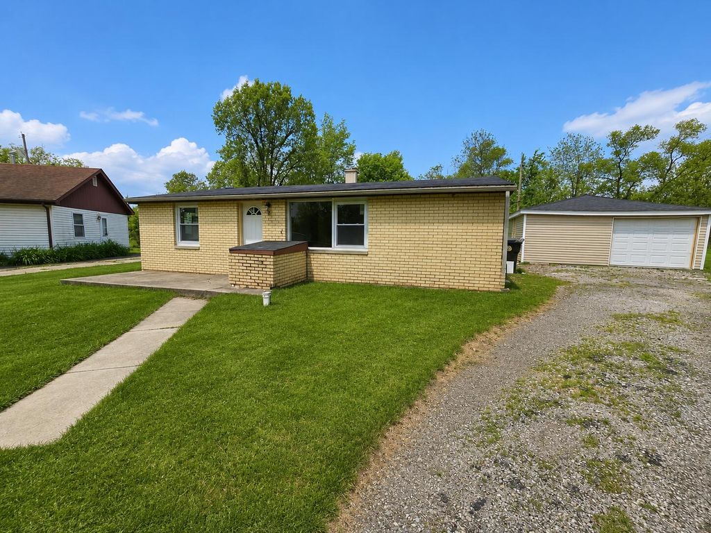 Photo of 12704 Whitcomb Street, Crown Point, IN 46307 (MLS # 839231)