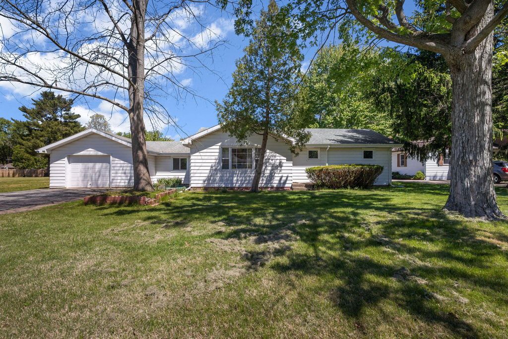 Photo of 7145 Pippin Drive, Michigan City, IN 46360 (MLS # 839073)
