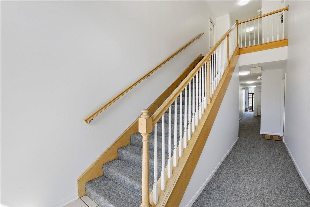 Photo of 9735 Wildwood Court #2b, Highland, IN 46322 (MLS # 837474)