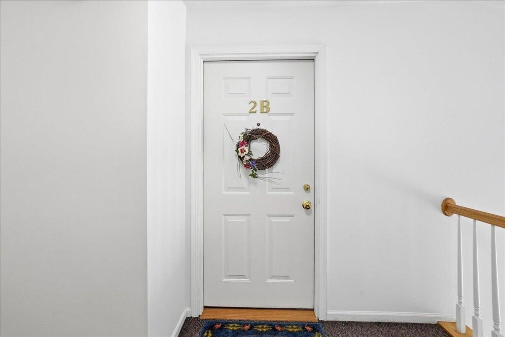 Photo of 9735 Wildwood Court #2b, Highland, IN 46322 (MLS # 837474)