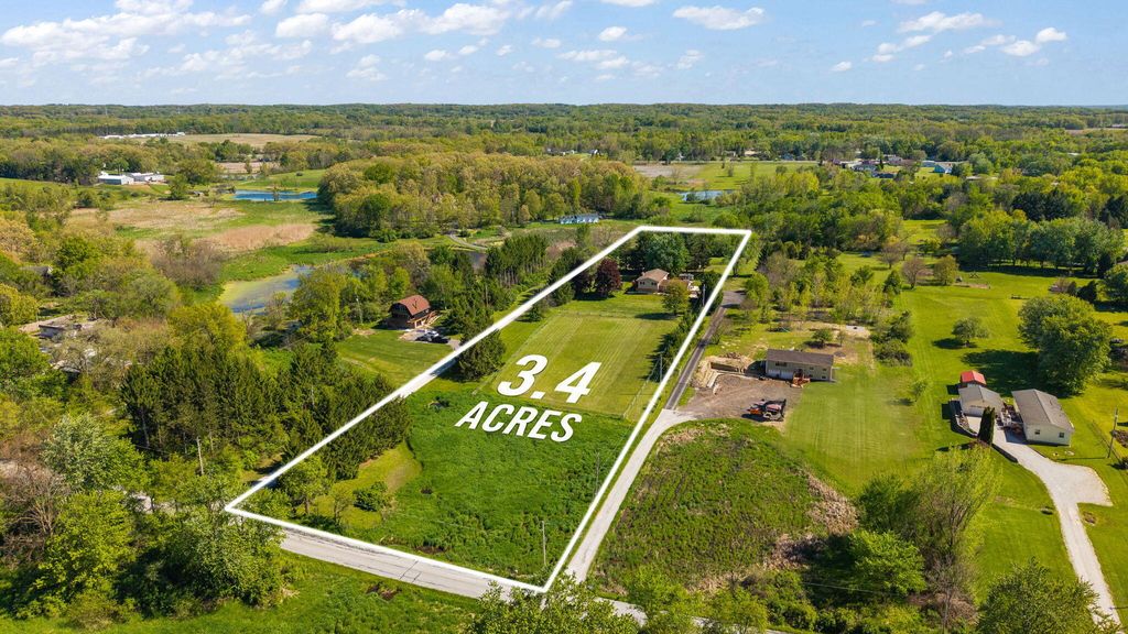 Photo of 120 W 850 N, Valparaiso, IN 46385 (MLS # 839215)