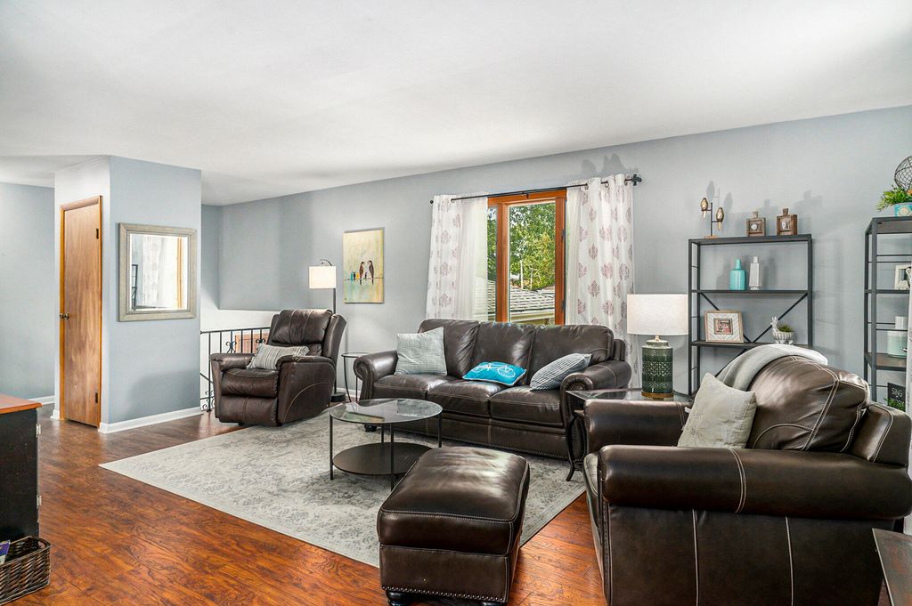 Photo of 7650 W 84th Place, Crown Point, IN 46307 (MLS # 842623)