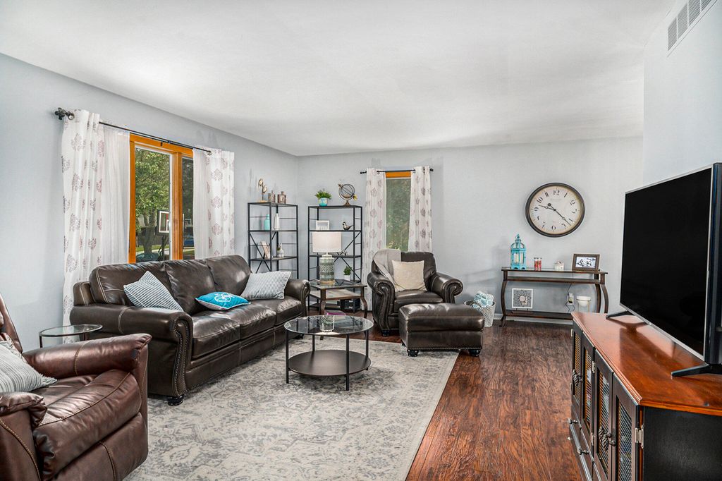 Photo of 7650 W 84th Place, Crown Point, IN 46307 (MLS # 842623)
