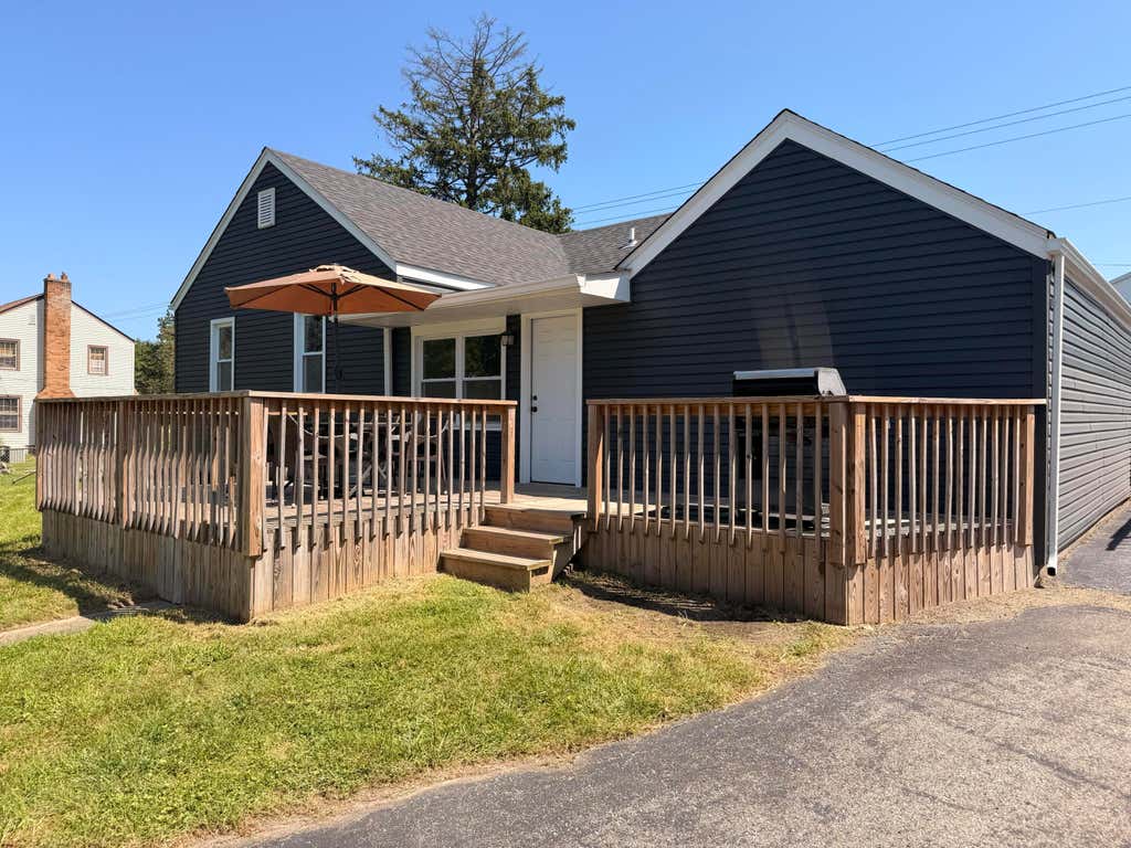 Photo of 7302 Grand Boulevard, Hobart, IN 46342 (MLS # 844360)